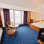 Terrassenhotel Reichmann 3*